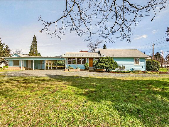 3rd image of 3363 Lone Pine Rd