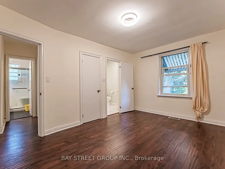 394 Centre St E #MAIN — Photo 13