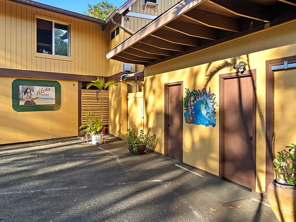 2nd image of 105 E Kuiaha Rd