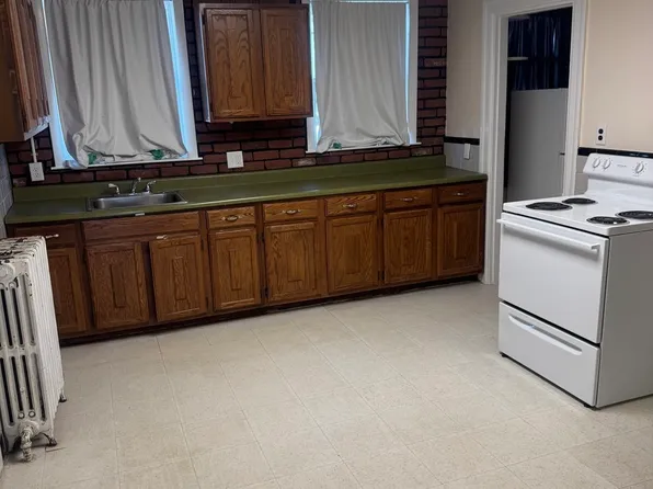 85 Oliver St APT 1, Malden, MA 02148