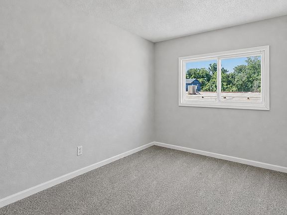 5th image of 204 E Main St #209ASOUTHSEC