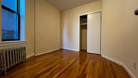 Rented by HOLTON REAL ESTATE INC.