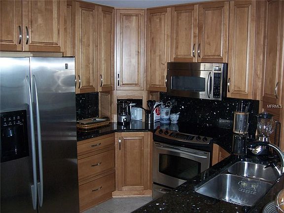 3rd image of 345 Bayshore Blvd #Penthouse Gp11