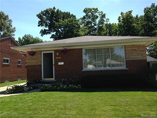 1st image of 313 Park Dr