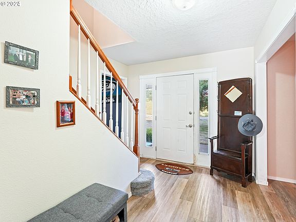 5th image of 40715 NE 19th Ave