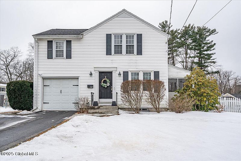 2nd image of 127 Elsmere Avenue