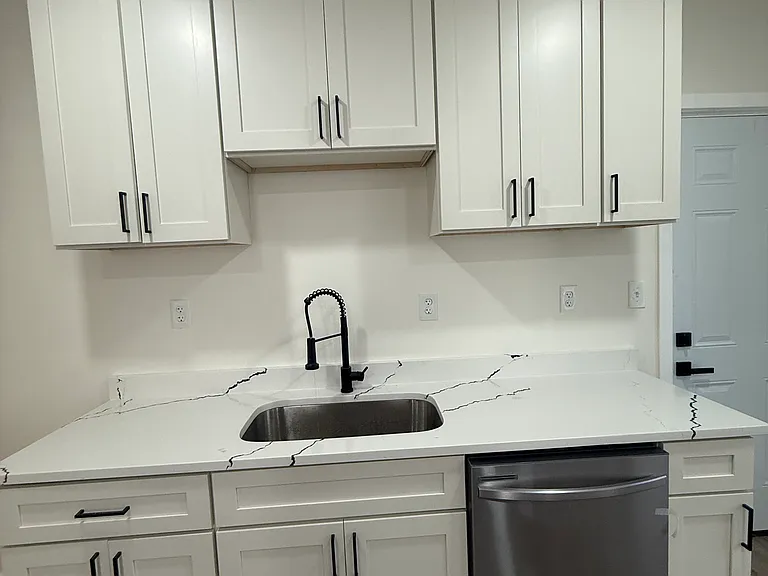808 Winston Ave — Photo 6