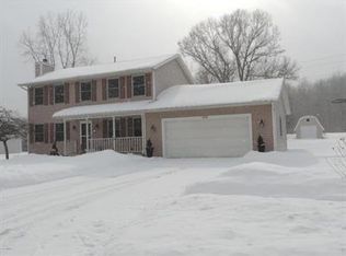 166 Chicory St NE, Comstock Park, MI 49321