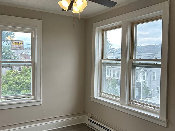 2nd image of 104 Prospect St Unit 10