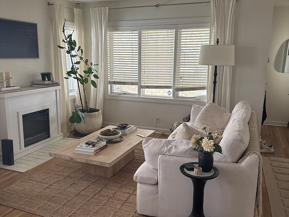 1st image of 3004 Oakmont Blvd