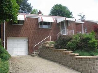 679 Elmbank St, Pittsburgh, PA 15226