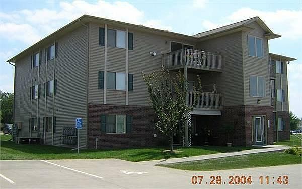 1st image of 10 Zeller Xing APT 103