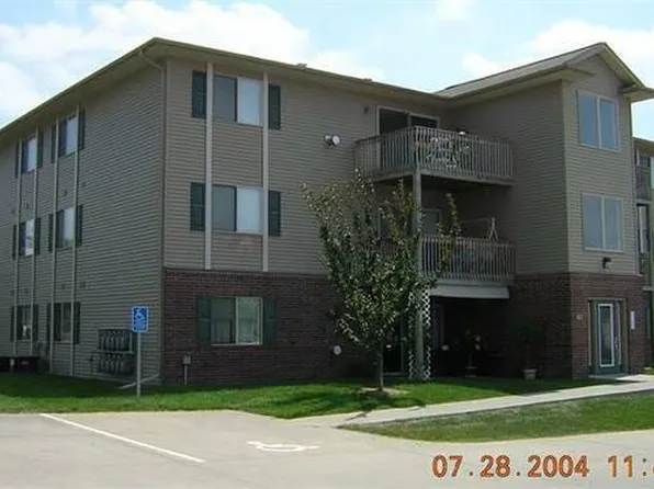 10 Zeller Xing APT 103, North Liberty, IA 52317