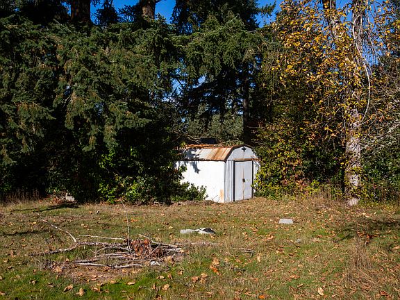 4th image of 36 Beverly Dr SW