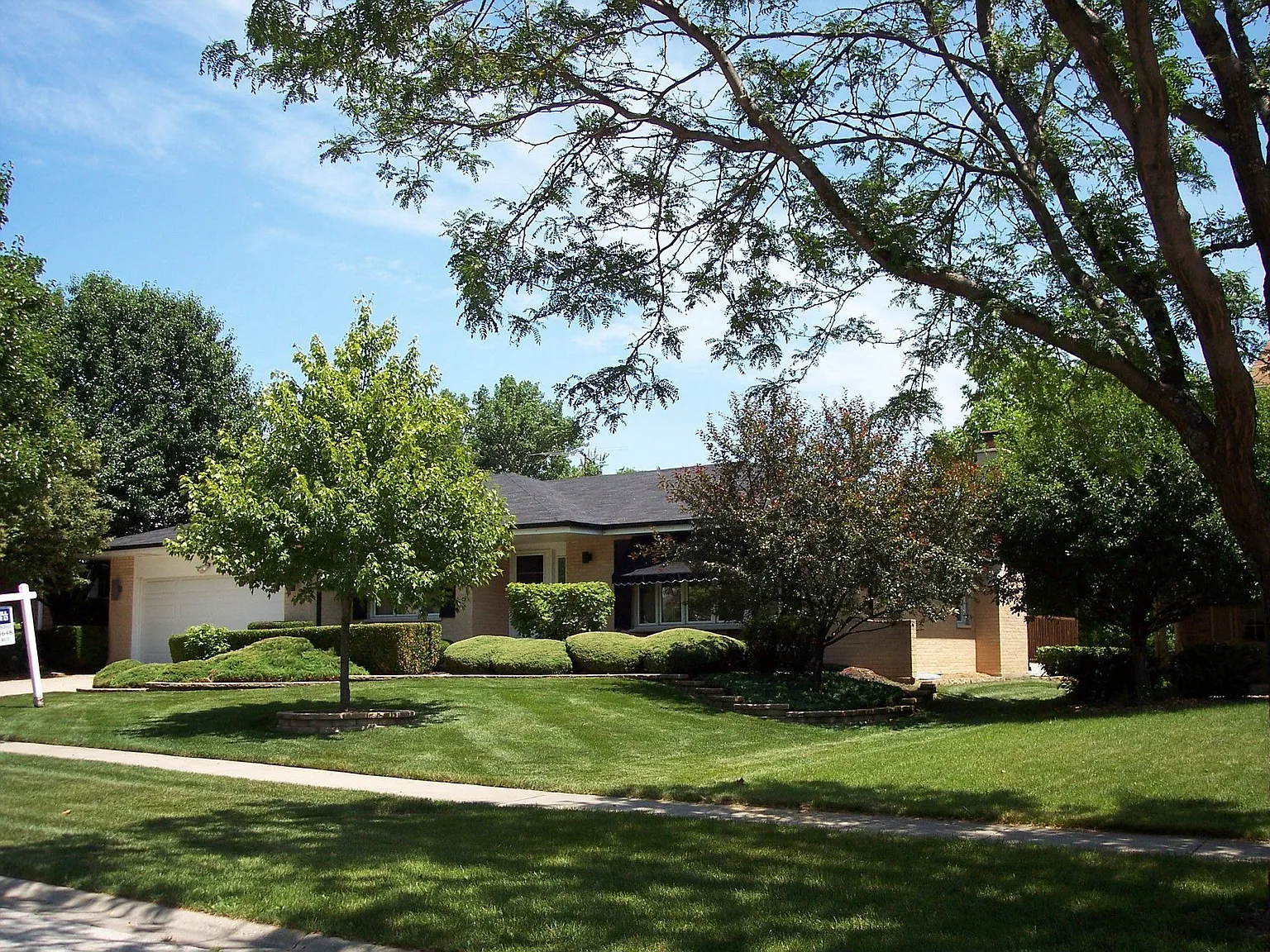 7821 Dorchester Ln photo 1