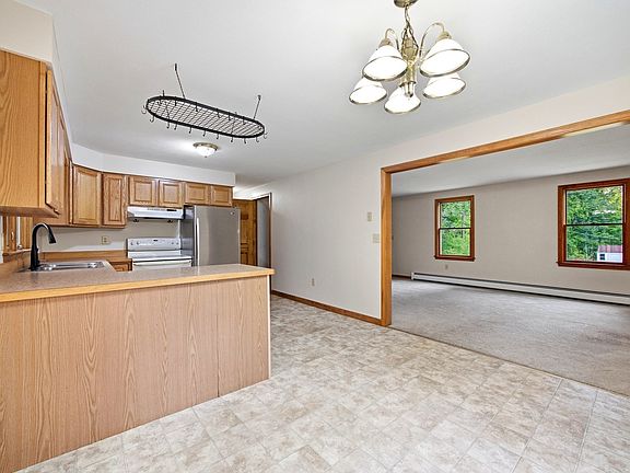 4th image of 7 Beebe Rd