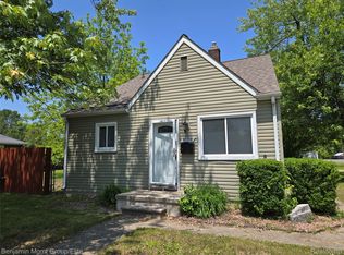 31710 Leona St, Garden City, MI 48135