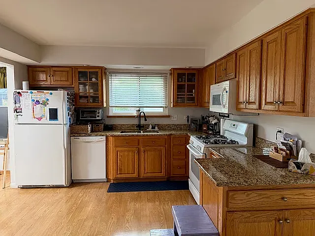 325 Bingham Cir — Photo 10