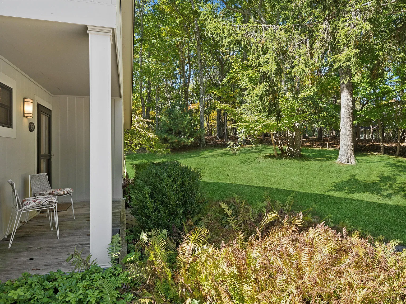 Effortless Hamptons Living — Photo 4