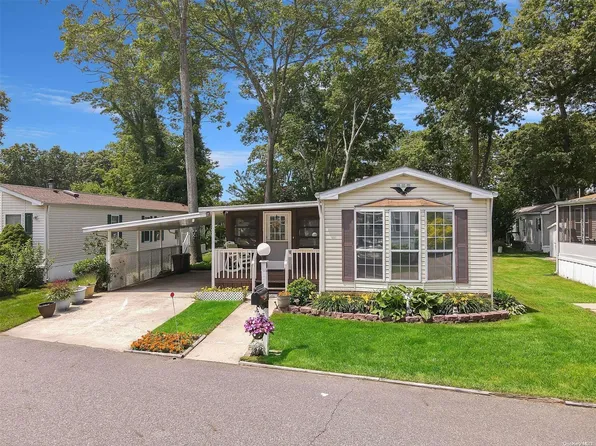 1661-43 Old Country Road, Riverhead, NY 11901