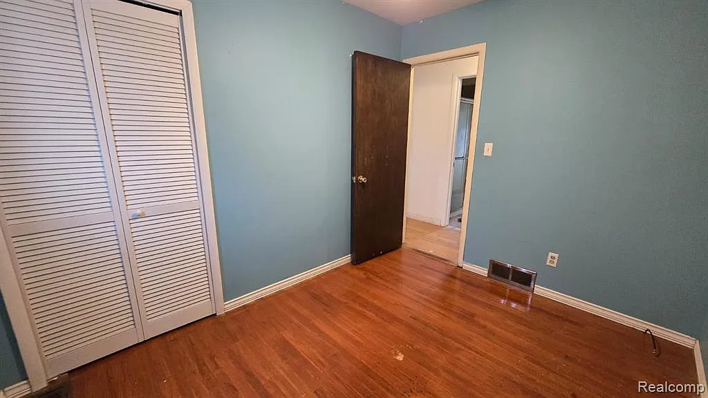 3 bed, 2.0 bath, 2074 sqft, $1,900 — Photo 4