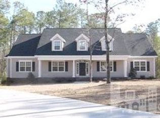 204 W Daffy Ln, Hampstead, NC 28443