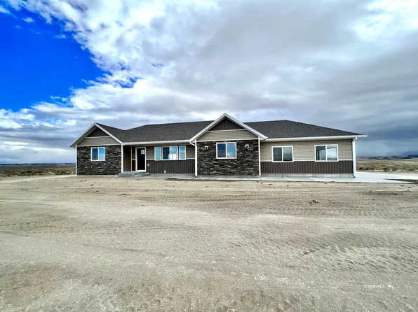 625 Sun Valley Rd, Spring Creek, NV 89815