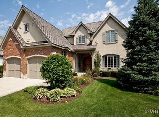 48 Forest Gate Cir, Oak Brook, IL 60523