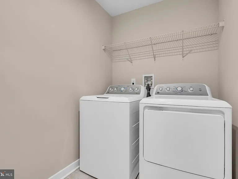 9 Foxwood Dr — Photo 29