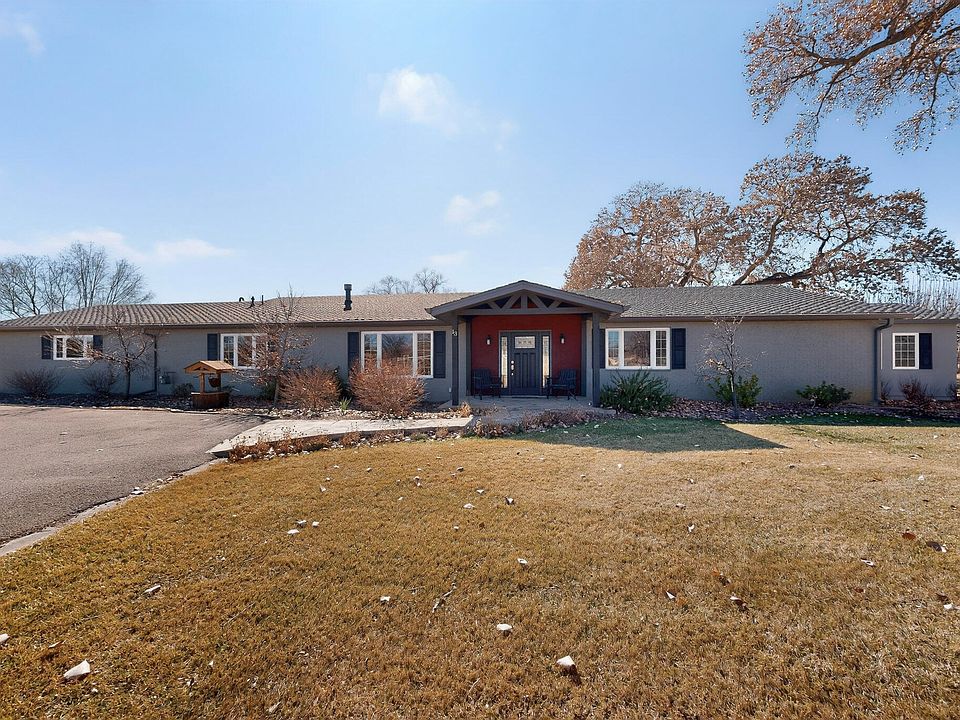1st image of 13 N Park Lane Cir