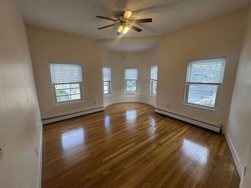 1st image of 98 Spring St