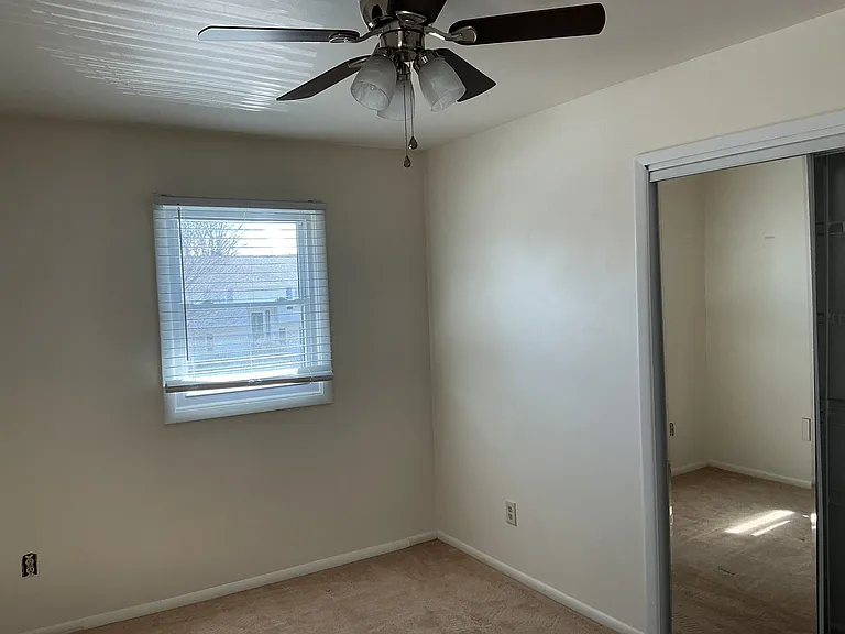 2 Dyer Dr — Photo 7