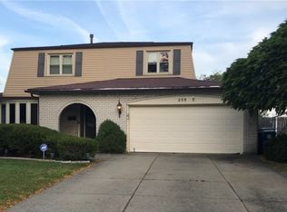 259 Sagewood Dr, Buffalo, NY 14221