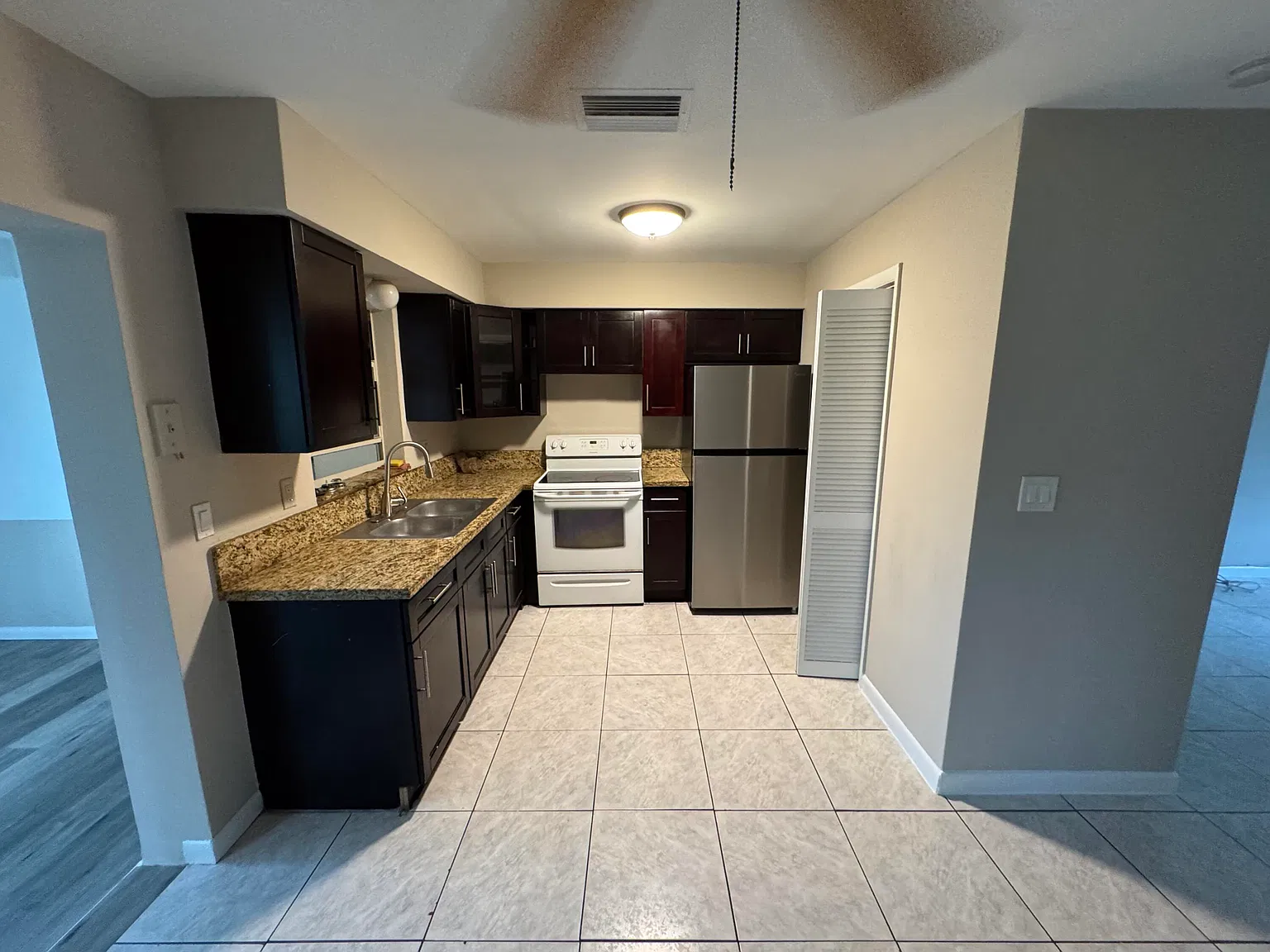 2 bed, 1.0 bath, 1185 sqft, $2,000 — Photo 4