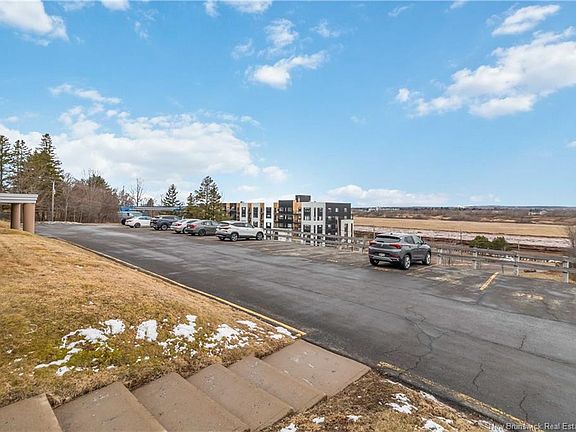 4th image of 208 Coverdale Rd #304