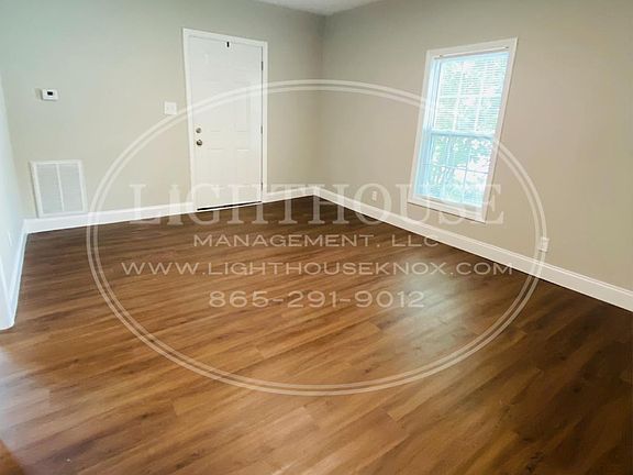 3rd image of 322 W Inskip Dr