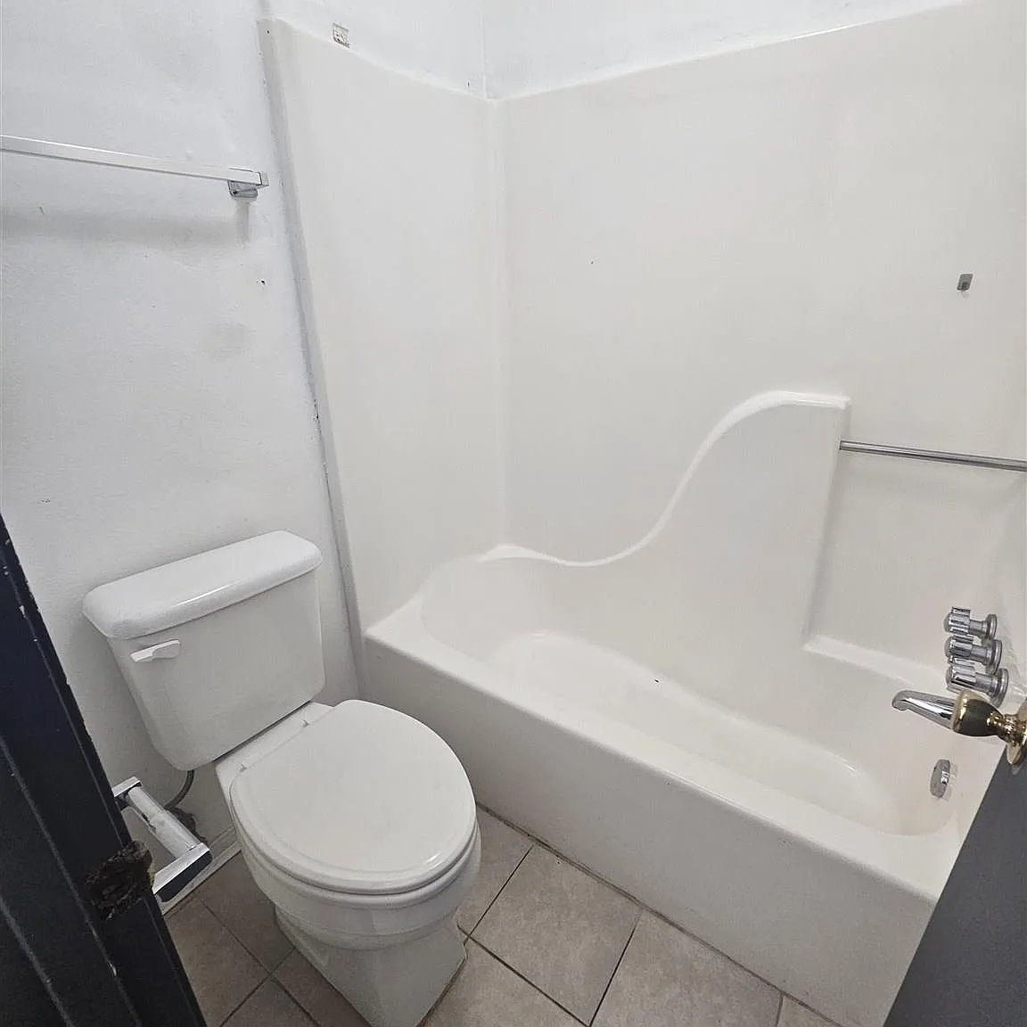 2 bed, 994 sqft, $1,350 — Photo 2