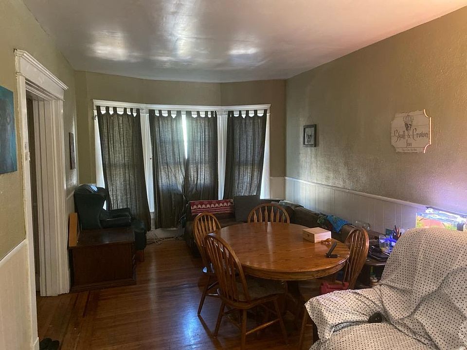 1st image of 696 Richmond Ave #1