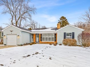 6N681 Cloverdale Rd, Roselle, IL 60172