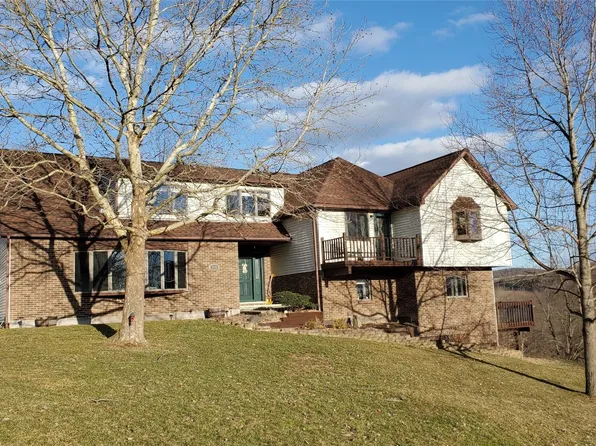 286 Gary Dr, Owego, NY 13827