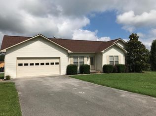 4029 Charlton Sq, Cookeville, TN 38501