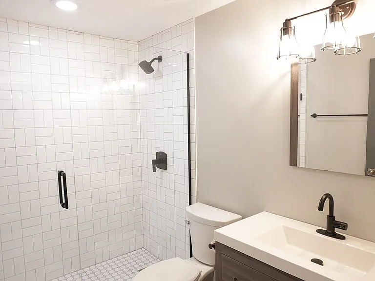 901 N Wood Ave — Photo 15