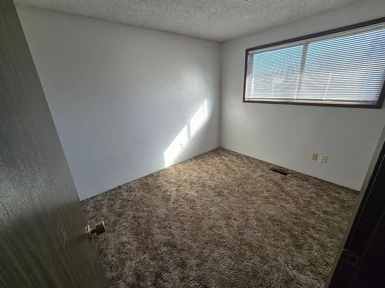 3400 Coronado Way — Photo 8