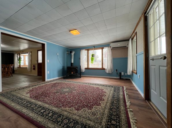 84 Mansfield Ave #A