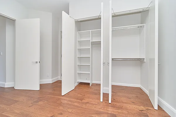 Rented by Compass | media 23