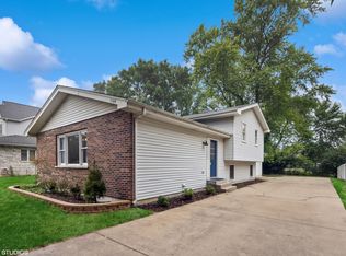 1104 Palmer St, Downers Grove, IL 60516