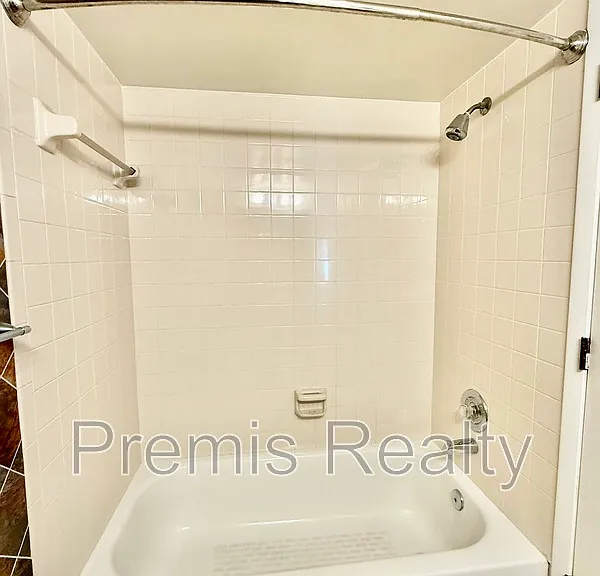 747 Brook St — Photo 23