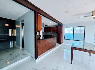 20504 NE 9th Ct, Miami, FL 33179