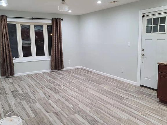 4th image of 43 Radford St #1