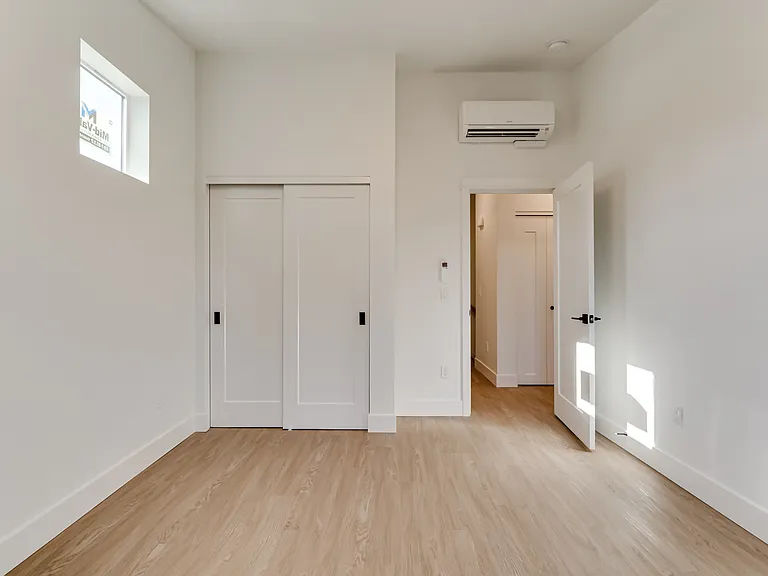 1537 Lake Dr — Photo 5